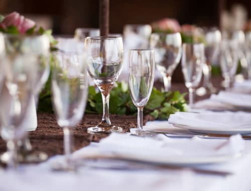 décoration de la table d'honneur d'un mariage au thème nature